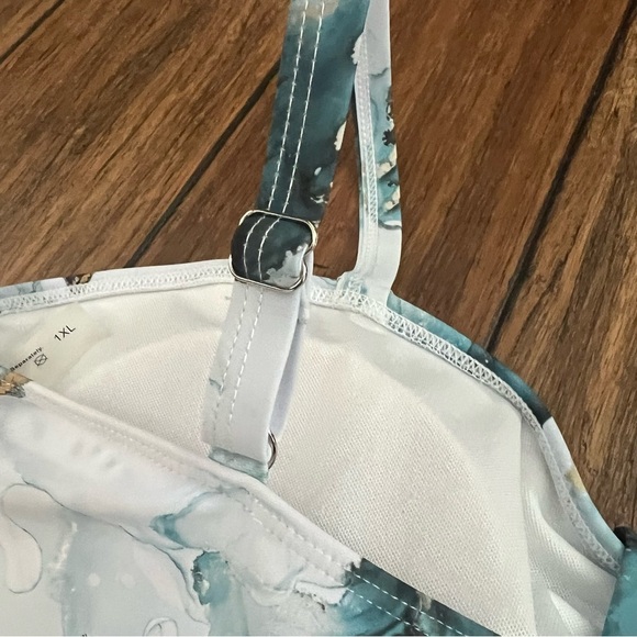 Two Piece Swimsuit Tankini Size 1X 1XL Marble Print White Green Gold - Picture 10 of 14